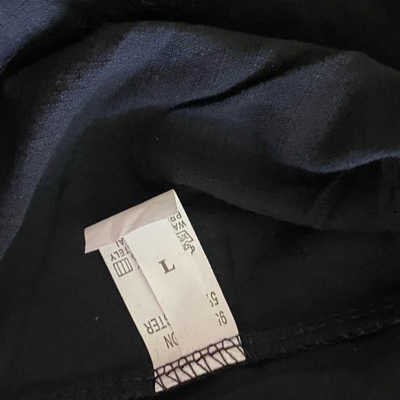 NWOT. Cropped, black, thick strap, square neck tank. - Picture 4 of 4